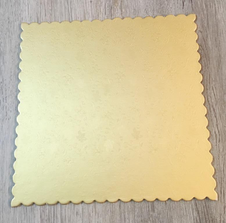 Base De Carton Cuadrada De Color Dorado 26X26Cm