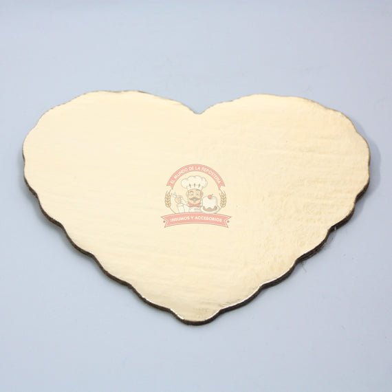 Base Carton Corazon Dorada 30cm - El Mundo de la Repostería